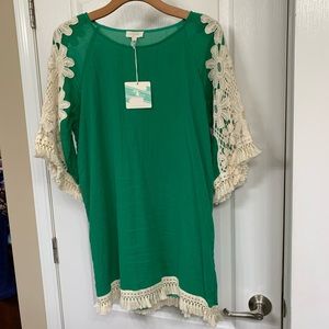 Cute short dress with lining.